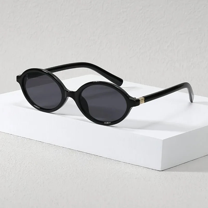 The Delacroix Oval Sunglasses