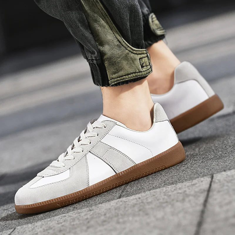 Leisure Walk Tenis Masculino Trainers Fashion Leather Men's Casual Shoes Lace Up  Simple Vulcanize Shoes Outdoor Male Sneakers