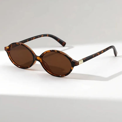 The Delacroix Oval Sunglasses