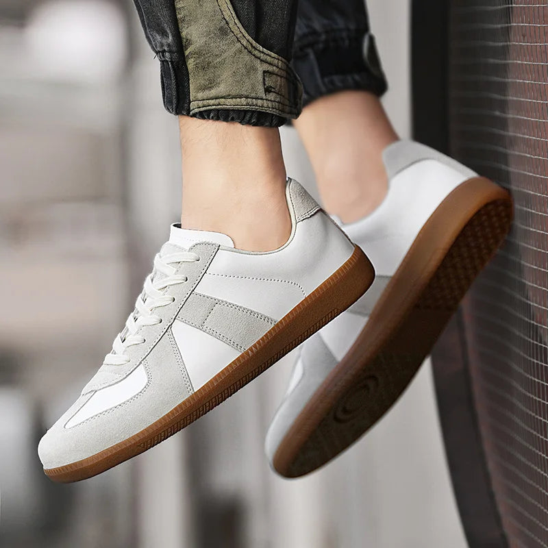 Leisure Walk Tenis Masculino Trainers Fashion Leather Men's Casual Shoes Lace Up  Simple Vulcanize Shoes Outdoor Male Sneakers